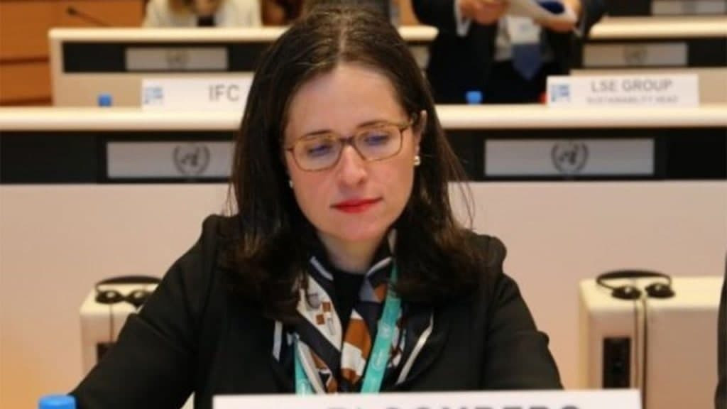 السورية "زهرة بيل" في فريق إدا...