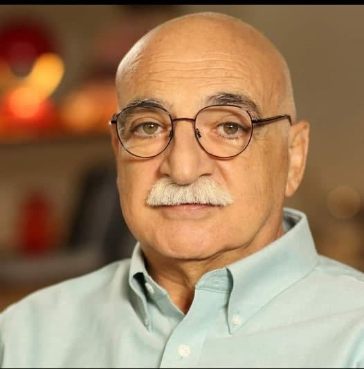 حرمه الأسد من التدريس بجامعة د...