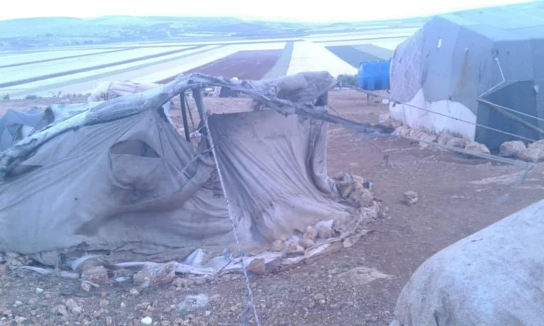 أضرار مادية تلحق بمخيمات الشما...