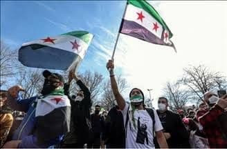 سوريون ينظمون وقفة في إسطنبول...