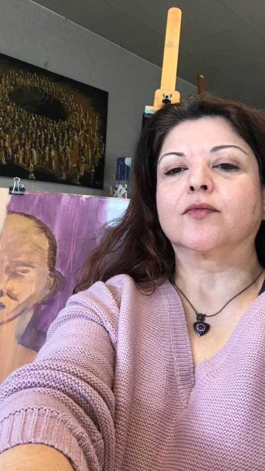 بظروف غامضة.. مقتل فنانة سورية...