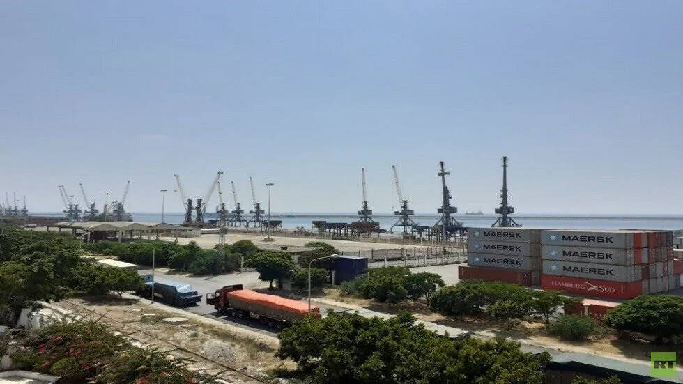 حكومة النظام تغلق الموانئ لسوء...