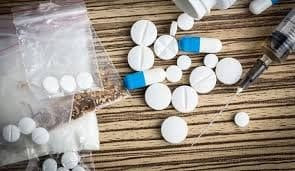 قوات النظام تنشر المخدرات في م...