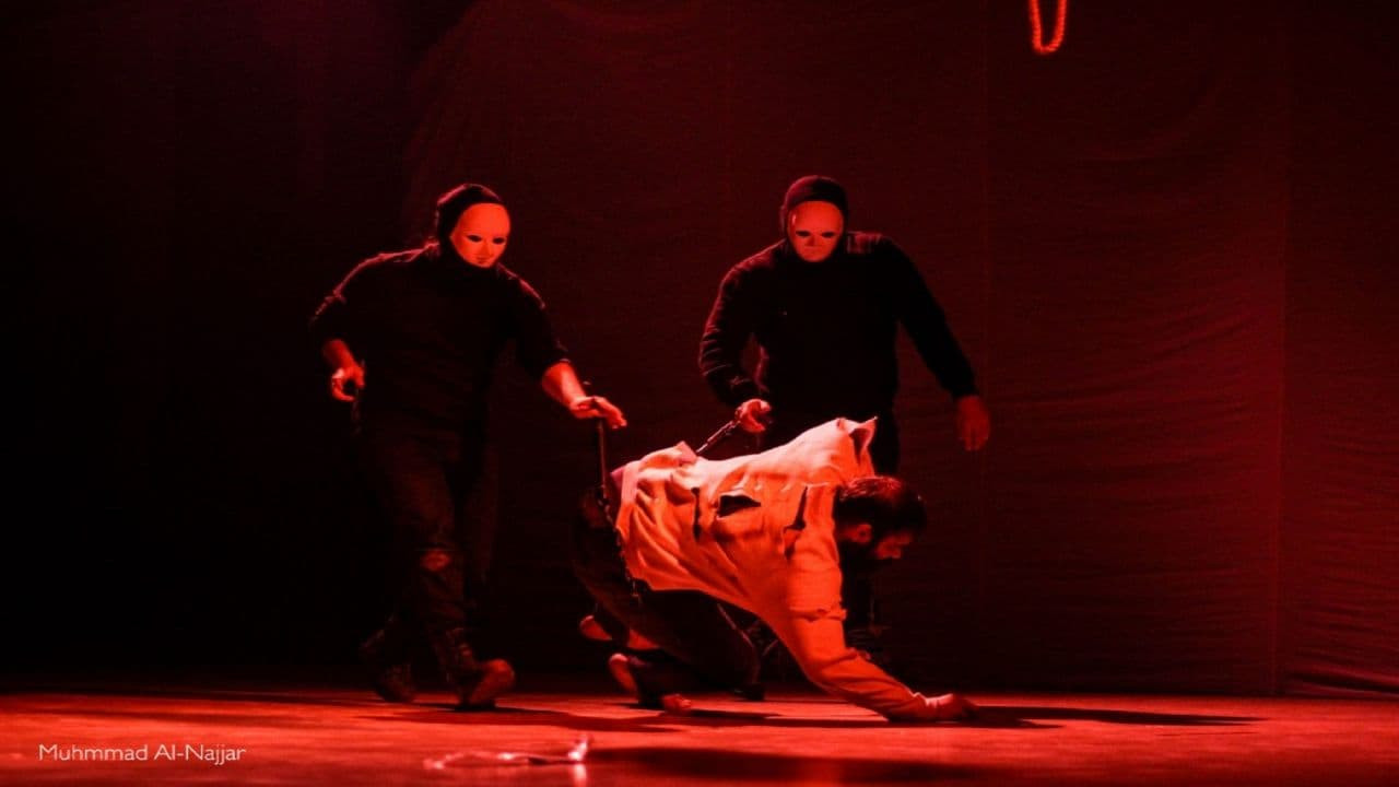 أول عرض فني على خشبة مسرح إدلب