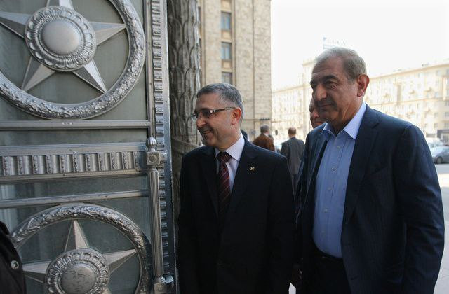 روسيا تبحث مع "منصة موسكو" الأ...