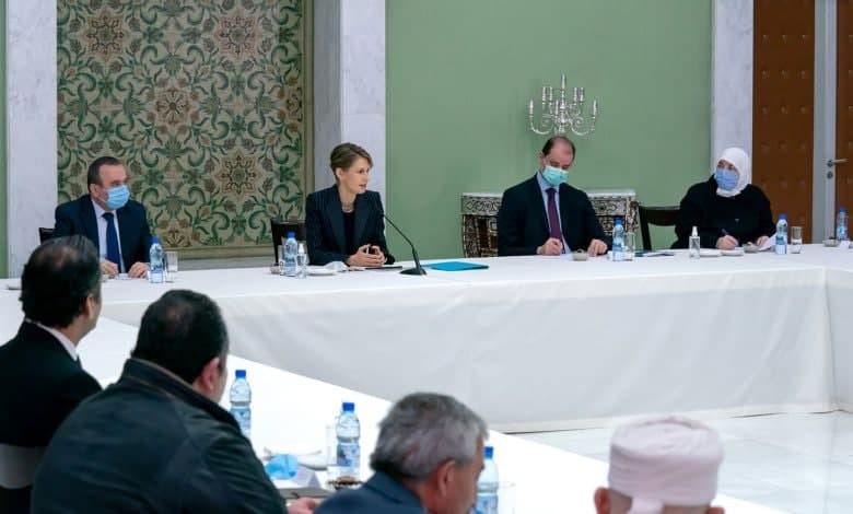 تحت ستار الإنسانية.. أسماء الأ...