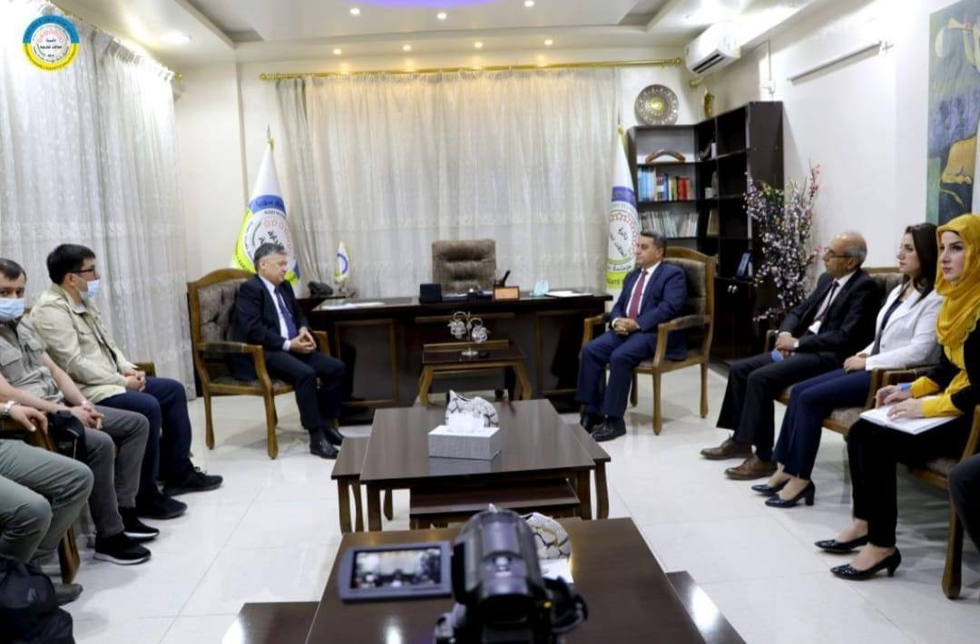 وفد من الخارجية الأوزبكية يصل...