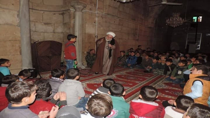 عبر "الحسينيات".. إيران تخطط ل...