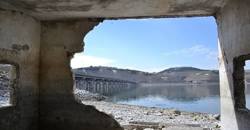 "الإدارة الذاتية" تعلن عن انخف...