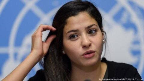 ألمانيا تمنح سباحة سورية جائزة...