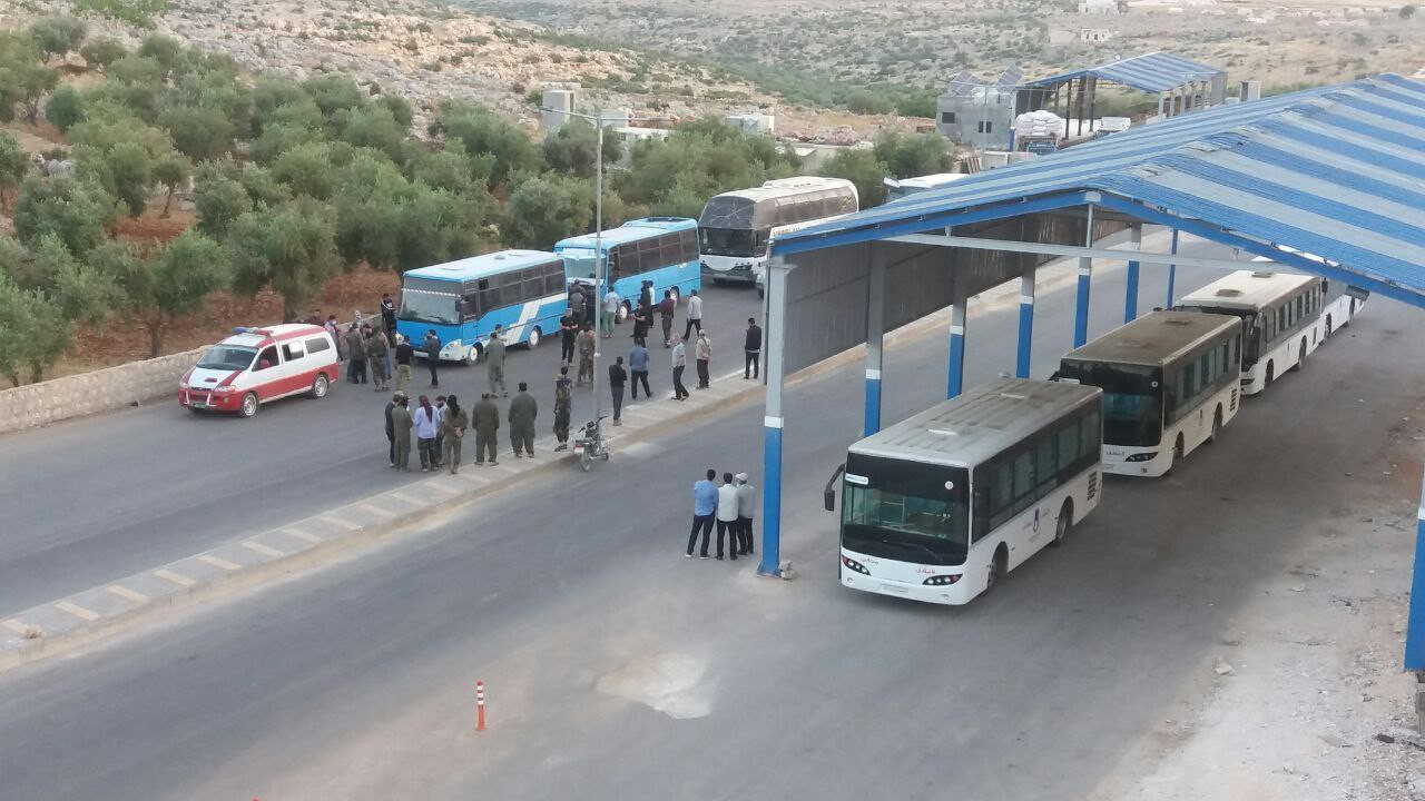 وصول مهجري القنيطرة إلى إدلب و...