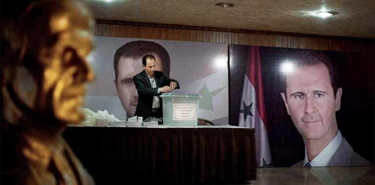 "حلفاء الأسد" يراقبون مسرحية "...