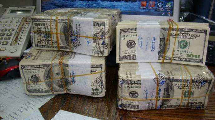 تحسن في سعر صرف الليرة السورية...