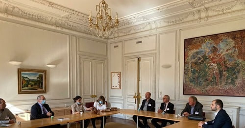 لبحث عدة ملفات وفد من "الإدارة...