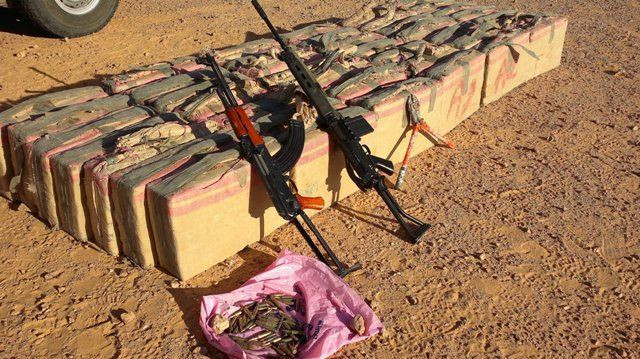 الثوار يضبطون ذخائر ومخدرات في...