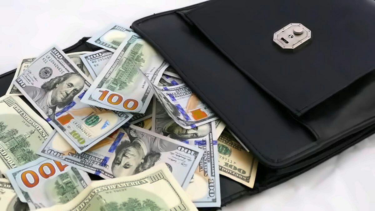 تراجع بسعر صرف الليرة السورية...