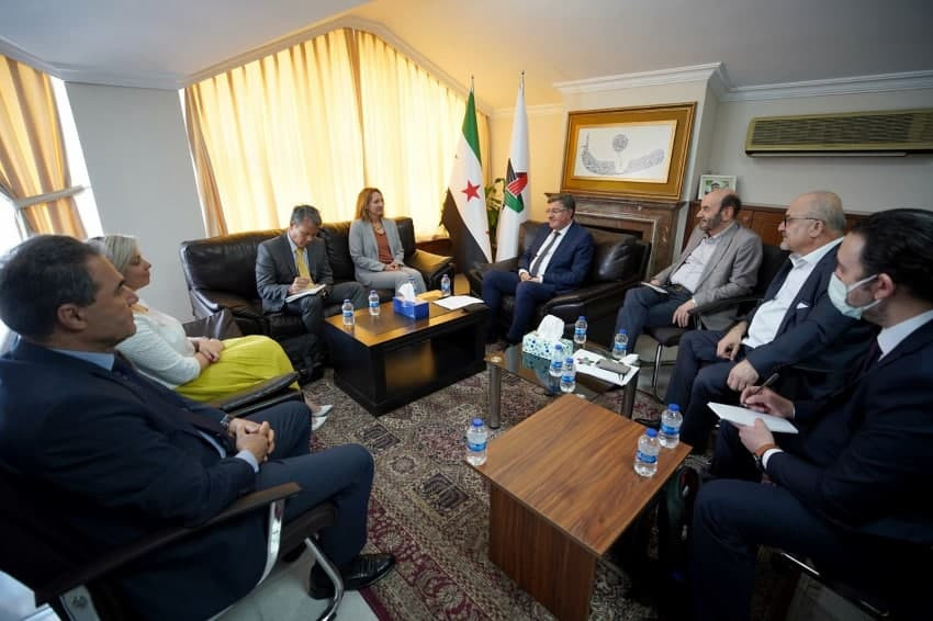 "الائتلاف الوطني" يبحث مع وفد...