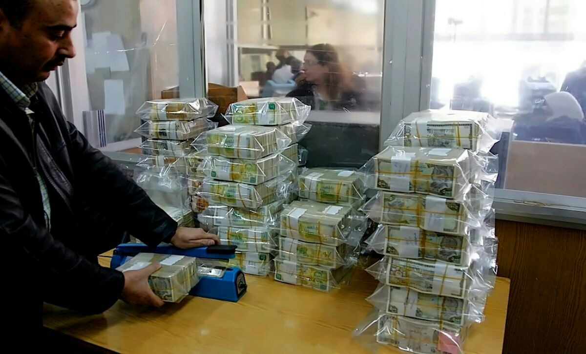 مالية النظام تلوح بقانون ضرائب...