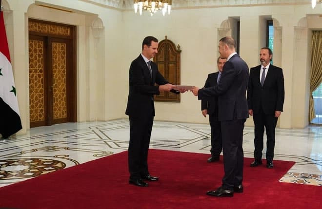 "بشار الأسد" يتقبل أوراق اعتما...