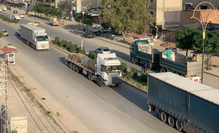 قادمة من العراق.. دخول قافلة أ...