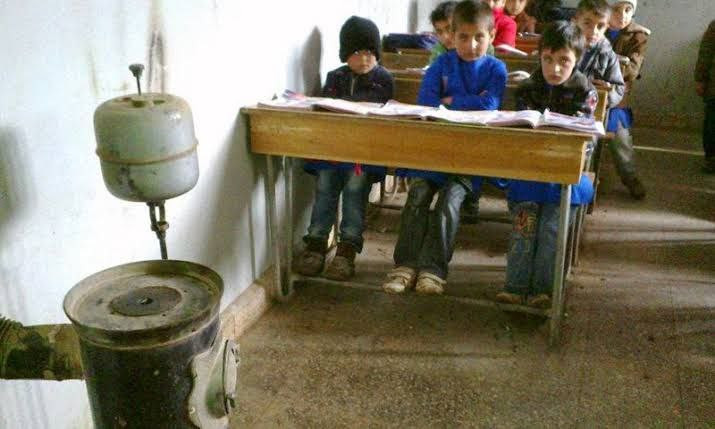 صحيفة موالية تكشف سرقة 450 ألف...