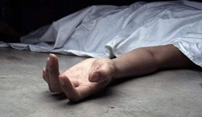 بطريقة وحشـ.ـية.. أب يحـ.ـر ق...