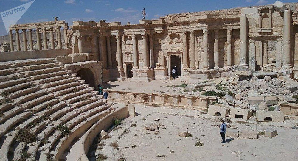 إيران تبدي استعدادها لإعادة إع...