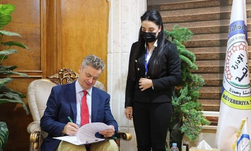 "الإدارة الذاتية" تسلم ثلاثة أ...