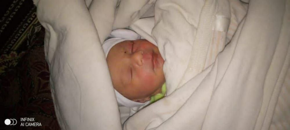 إدلب.. العثور على طفلة حديثة ا...