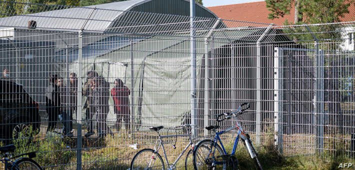 عالقة في بولندا.. معاناة سوري...