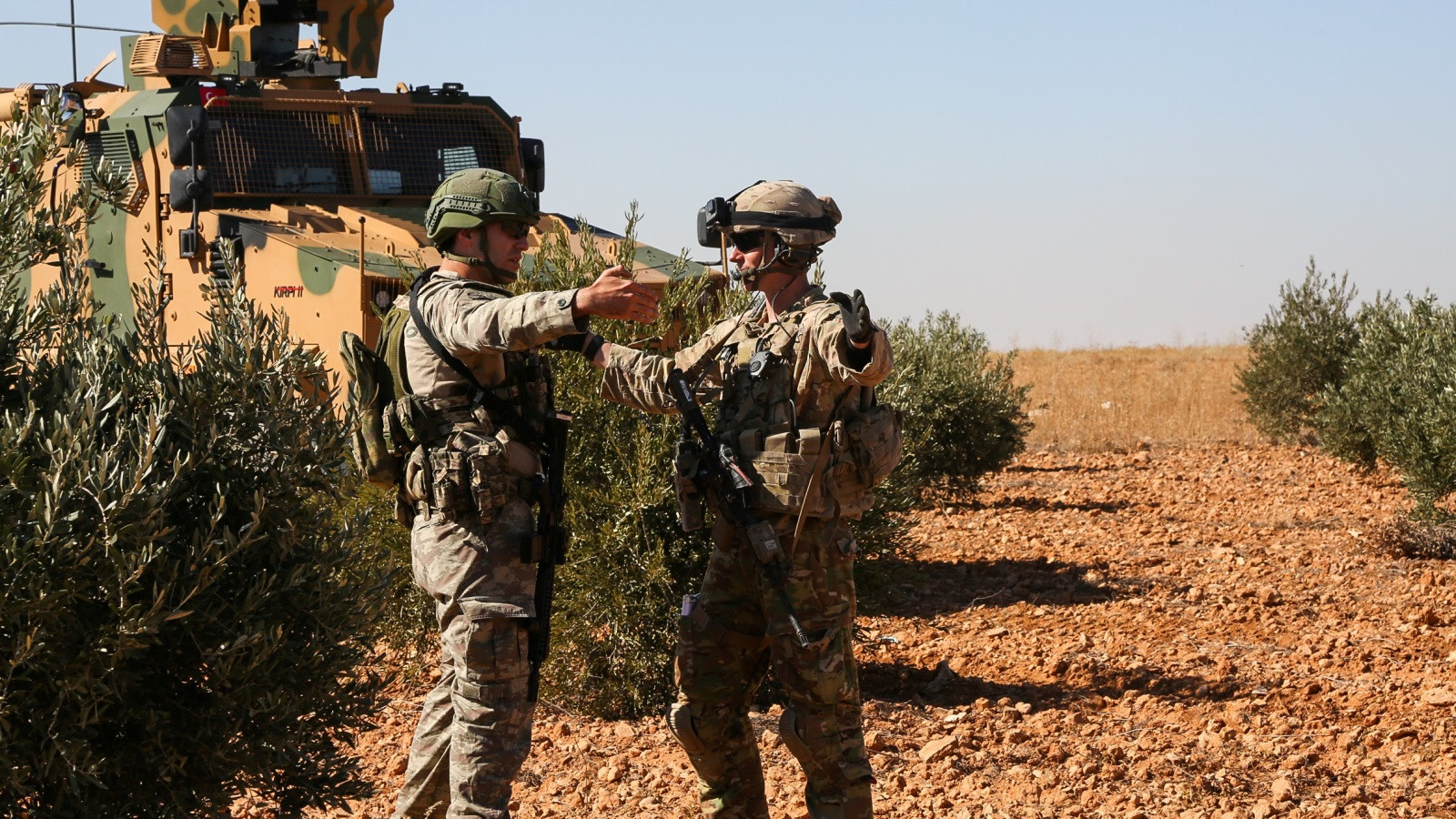 حمص.. فصيل عسكري يدعمه التحالف...