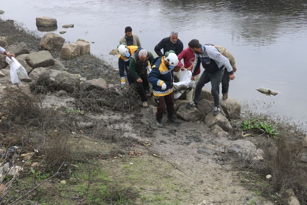 ريف إدلب.. انتشال جثة شاب من م...