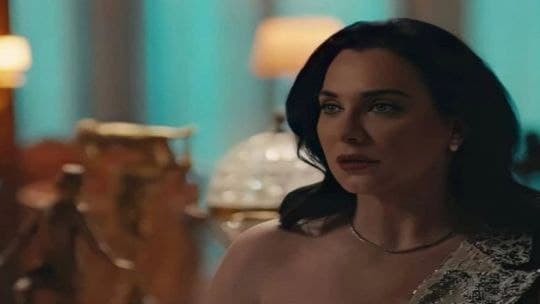 "سلاف فواخرجي" تفقد نظرها