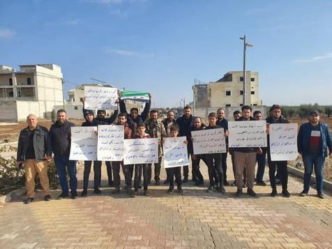 حلب.. مدنيون يمنعون رئيس وفد ا...