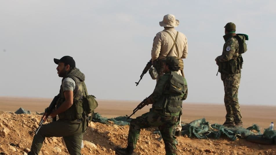 ميليشيا عراقية تقتل شابا في ال...