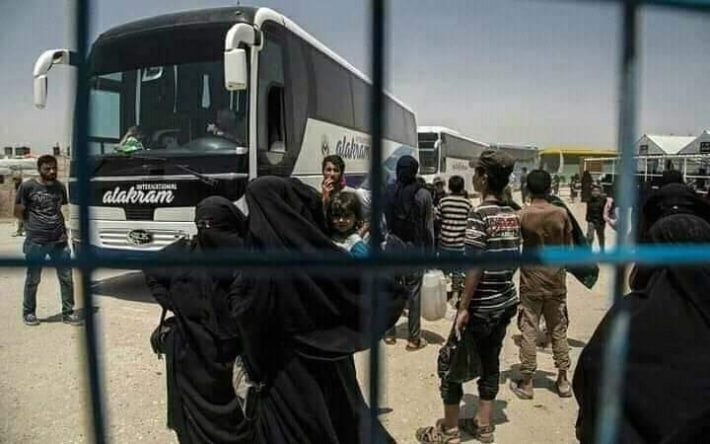 العراق يستعيد 100 عائلة من "ال...