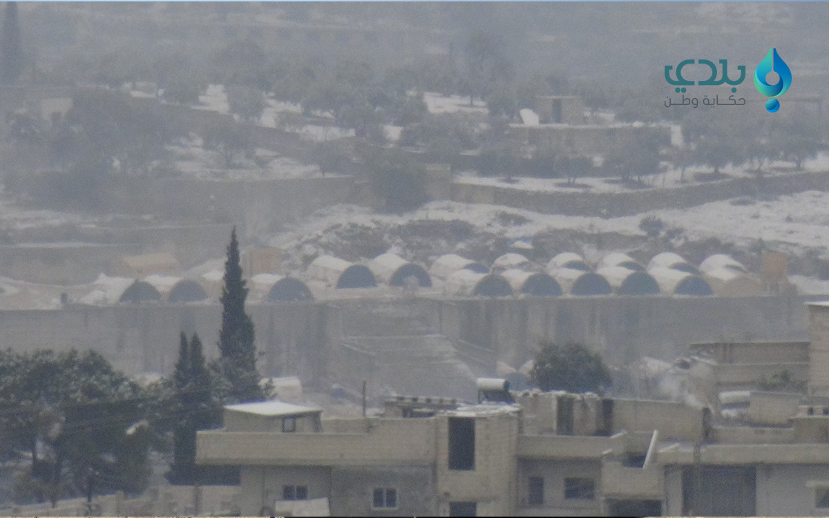 عاصفة ثلجية وانقطاع طرقات شمال...