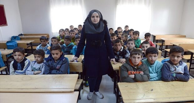 من 12350 معلما..عودة 3 آلاف سو...