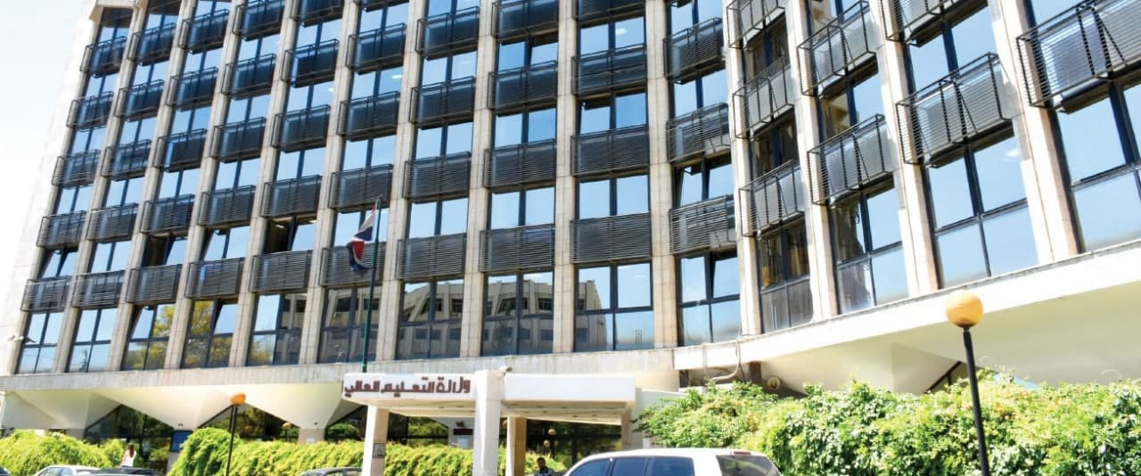 صحف موالية: الجامعات السورية ت...