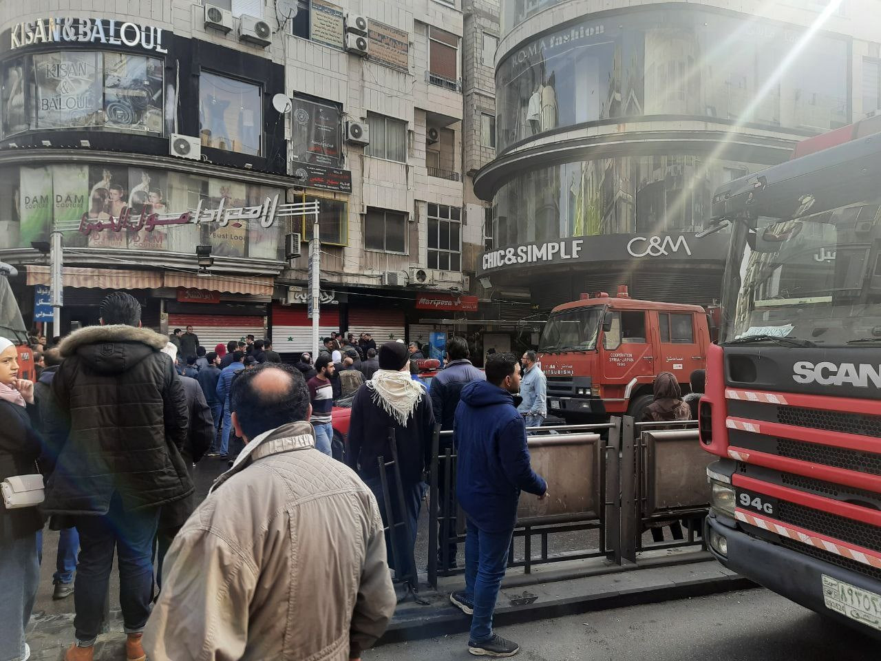 حريق مجهول يودي بحياة 11 شخصا...