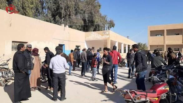 معلمو "ذيبان" بديرالزور يضربون...