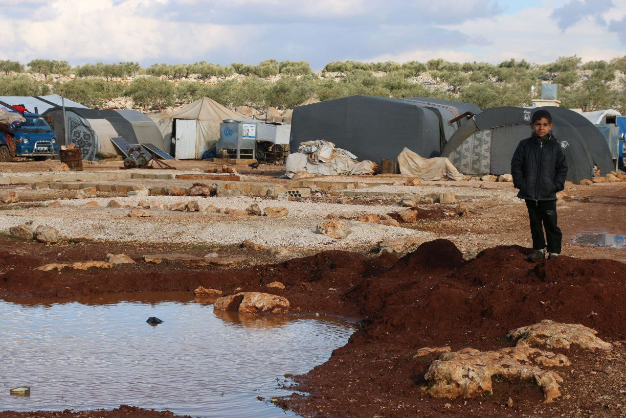 تسمم عشرات المدنيين جرّاء المي...