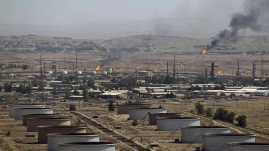 التحالف الدولي يحفر خندقا حول...