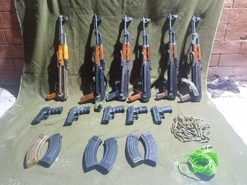 الأردن يحبط محاولة تهريب أسلحة...