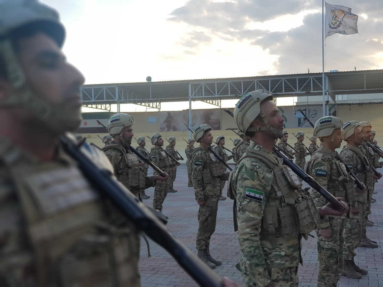 "الجيش الوطني" يُفشل محاولة تس...