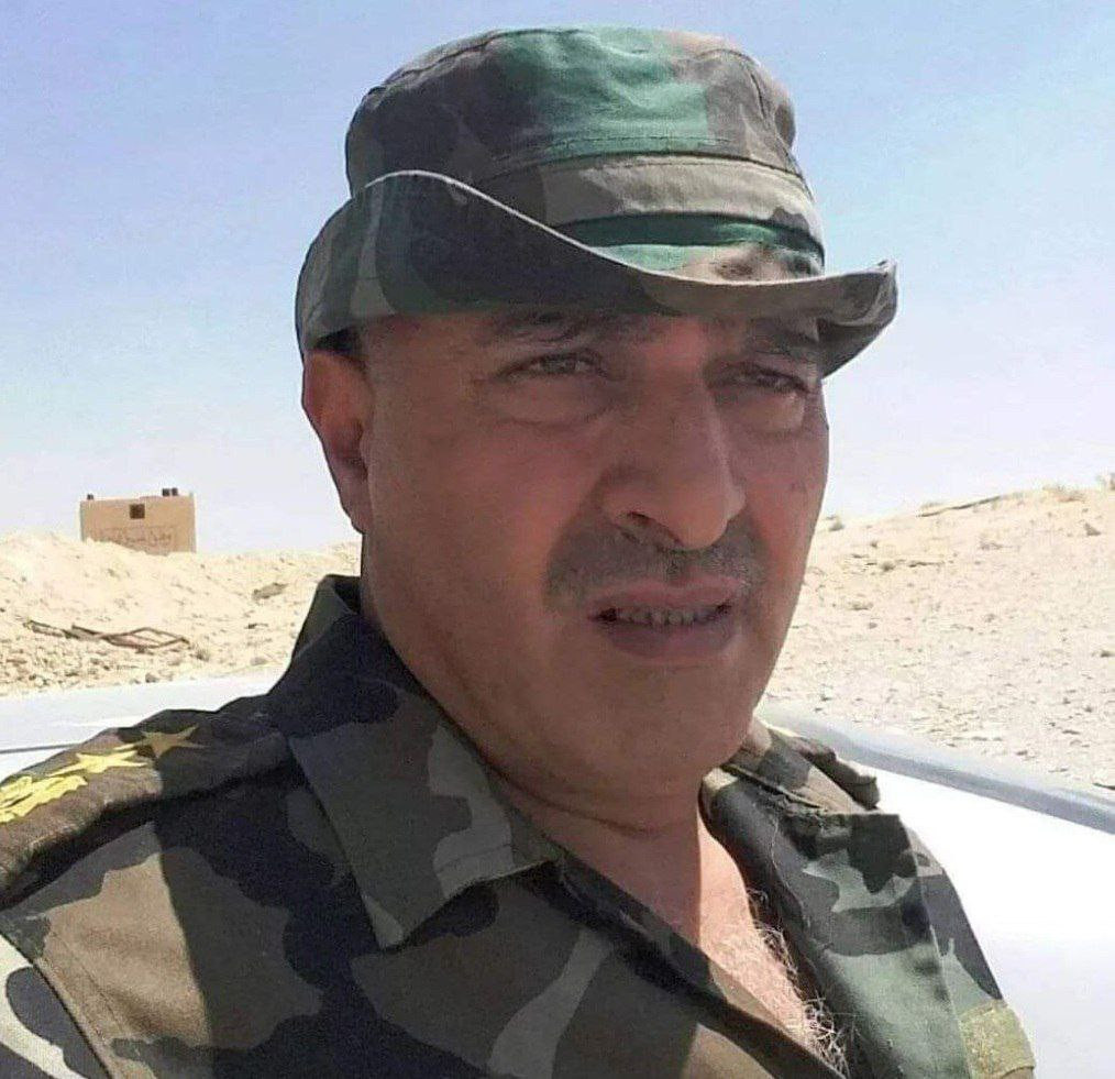 صفحات تنعي ضابطا في حمص