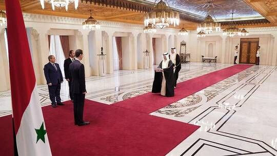 "الأسد" يتسلم أوراق اعتماد "وح...