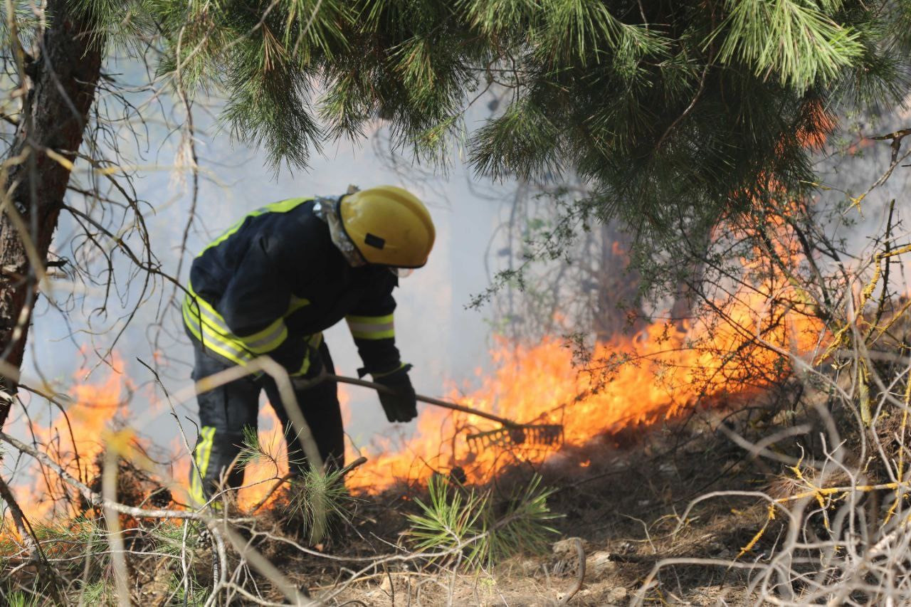 "الدفاع المدني" يستجيب لعدد من...