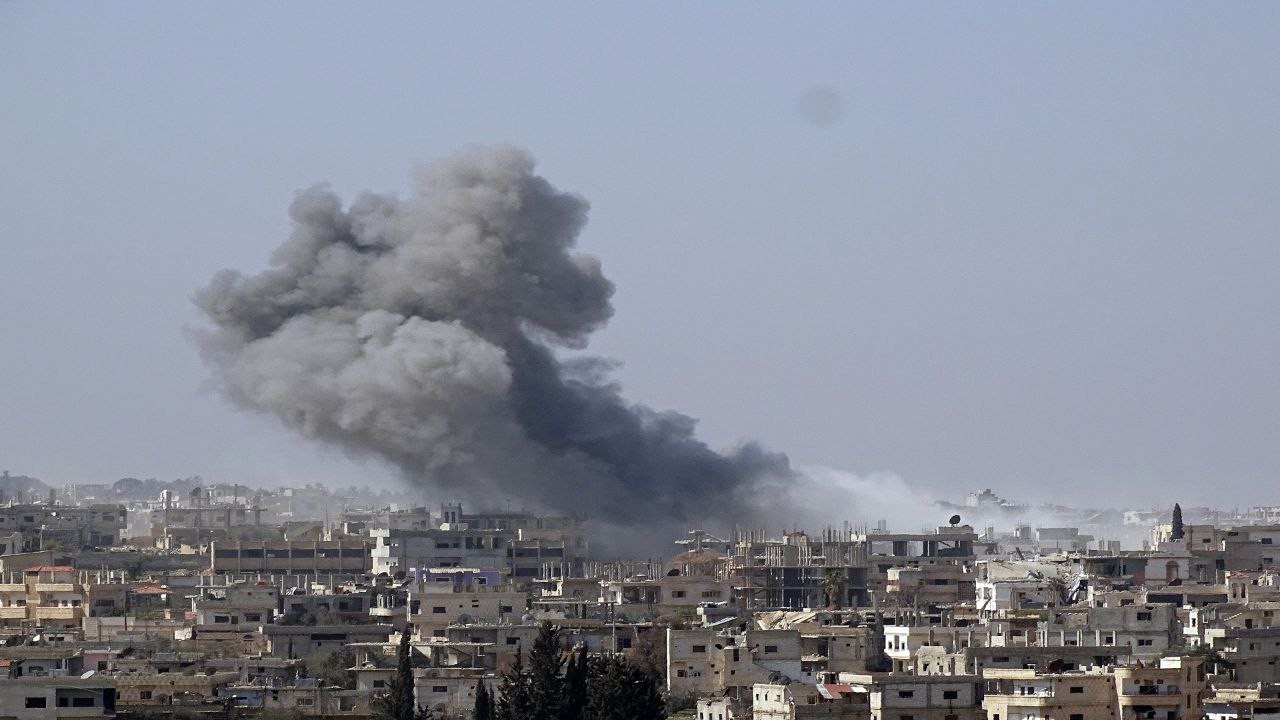 انفجار في منزل قيادي سابق بالم...