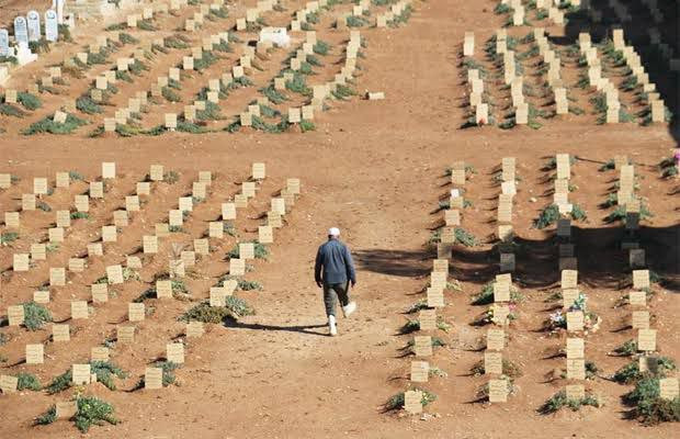 الغارديان تكشف تفاصيل مجزرة دا...